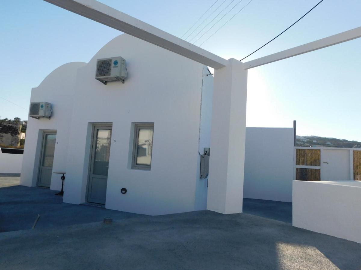 Fira Capital Rooms Exterior photo
